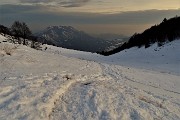 72 Scendendo la Foppa Lunga con vista in Sornadello...